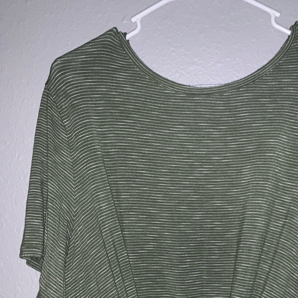 Green stripped tee